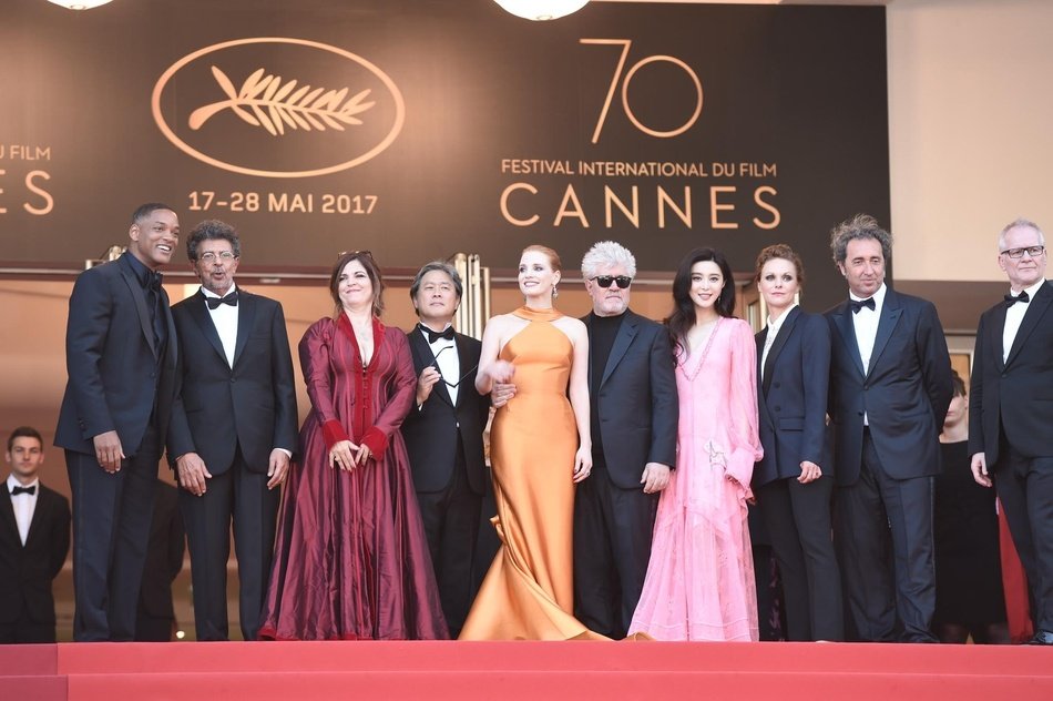 Tập đoàn L'Oréal Paris là nhà tài trợ trang điểm chính thức cho các nam tài tử và nữ minh tinh tỏa sáng trên thảm đỏ của Liên hoan phim Cannes (ảnh: internet).