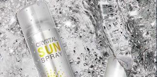 Xịt chống nắng trắng da Crystal Sun Spray xua đi cơn nóng những ngày hè. (nguồn: Internet)