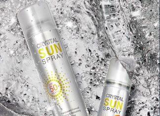 Xịt chống nắng trắng da Crystal Sun Spray xua đi cơn nóng những ngày hè. (nguồn: Internet)