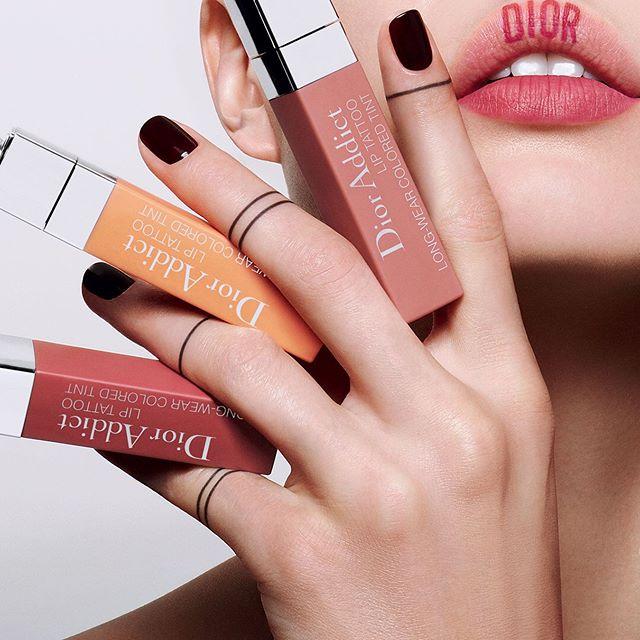 Dior Addict Lip Tattoo Long Wear Colored Tint có thiết kế sang trọng, tinh tế