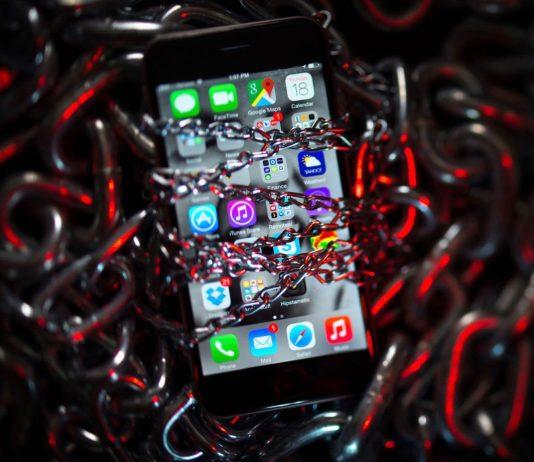 Apple cáo buộc Google ‘thổi phòng’ lỗi bảo mật của iPhone