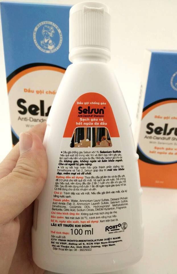 Thành phần dầu gội Selsun có in trên mặt sau của chai (ảnh: internet).