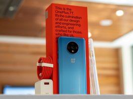 Phụ kiện đi kèm OnePlus 7T khá đầy đủ và đẹp. Ảnh: internet
