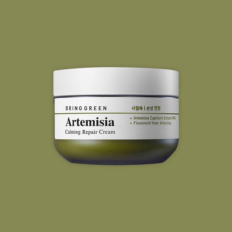 Bring Green Artemisia Calming Repair Cream chứa phức hợp làm dịu da tự nhiên giúp xoa dịu làn da mẫn cảm và mẩn đỏ một cách tốt nhất.