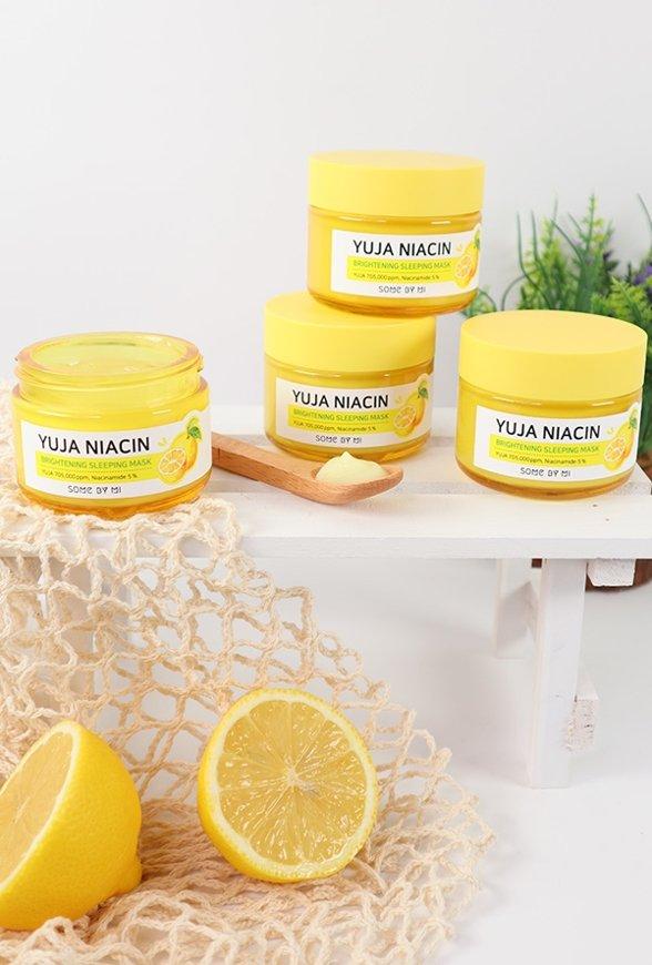 Mặt nạ ngủ Yuja Some By Mi có thiết kế sản phẩm tông vàng sáng vô cùng đáng yêu, chắc chắn. ( Ảnh: Internet )