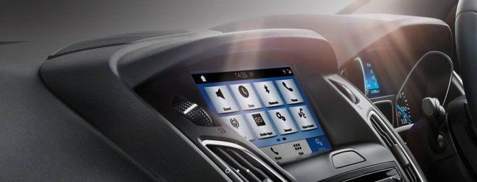 Dễ dàng kết nối điện thoại và sử dụng các phần mềm giải trí với công nghệ Sync