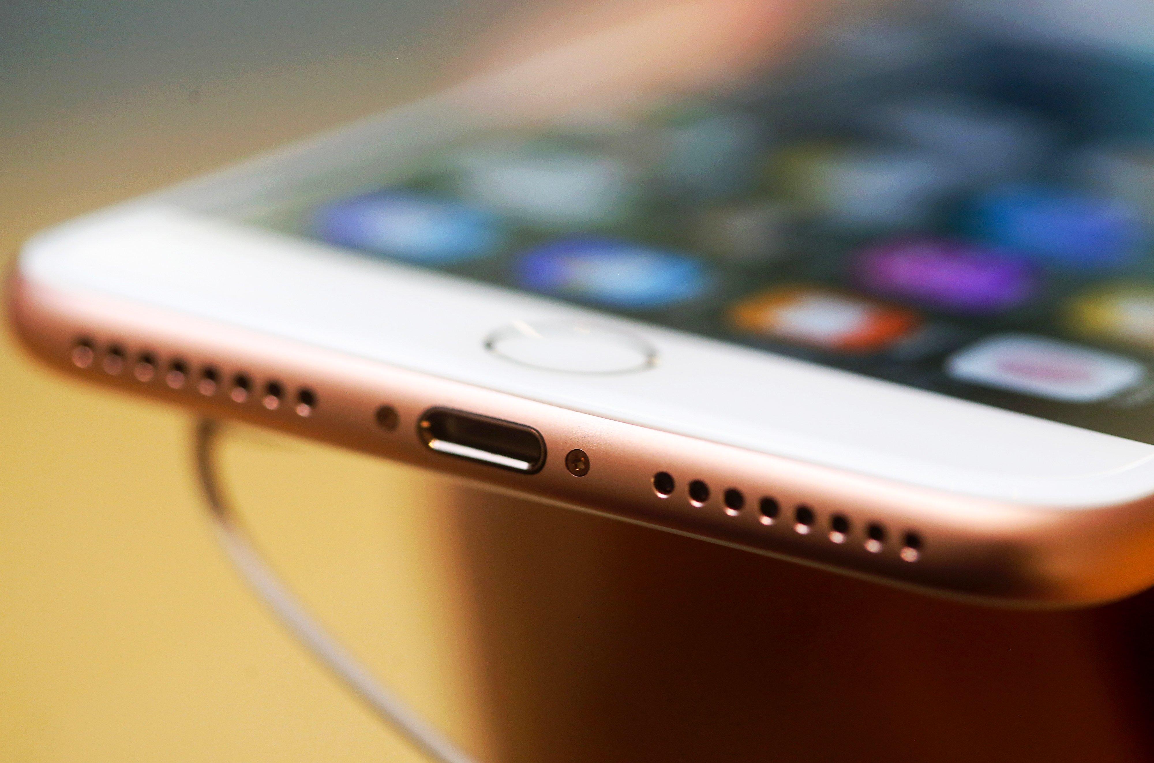 Apple sắp loại bỏ cổng Lightning, hướng đi mới cho thế giới smartphone
