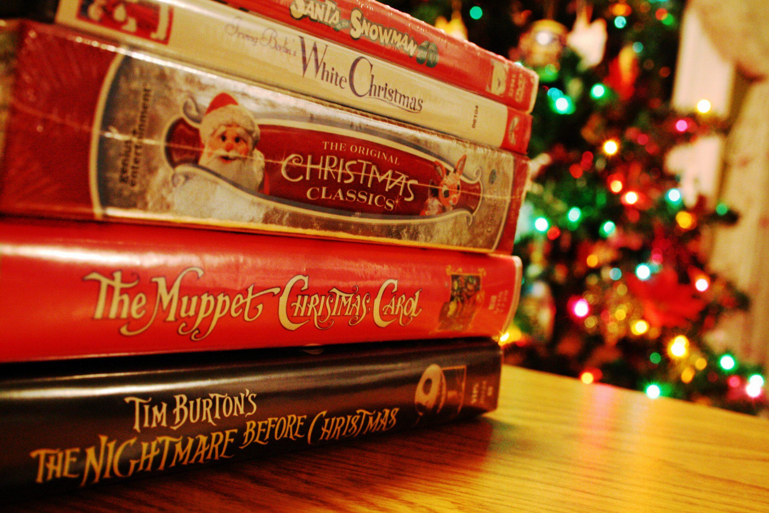 Top 10 cuốn sách hay là món quà Giáng Sinh tuyệt vời và ý nghĩa nhất