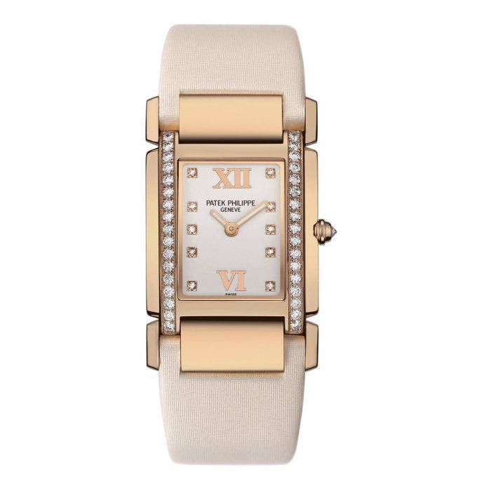 Chiếc đồng hồ 4920R Twenty~4 sẽ là phụ kiện tuyệt vời cho một người phụ nữ sang trọng và quý phái. (Nguồn: Internet).