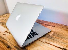 Macbook Air 2017 vẫn có thiết kế rất đẹp. Ảnh: internet