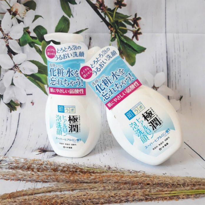 review-sua-rua-mat-tao-bot-hada-labo-gokujyun-foaming-cleanser-lam-sach-duong-am-cho-da-mua-dong-5 Sữa rửa mặt tạo bọt Hada Labo đặc biệt phù hợp với những cô nàng tìm kiếm dòng sản phẩm làm sạch thuận tiện mà không gây căng rít, khô da. (Ảnh: Internet)