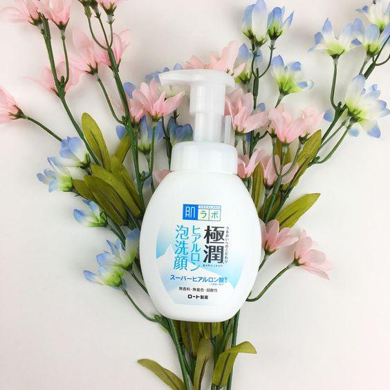 review-sua-rua-mat-tao-bot-hada-labo-gokujyun-foaming-cleanser-lam-sach-duong-am-cho-da-mua-dong-9 Ngay sau khi rửa mặt, làn da mình đã cảm giác được làm sạch sâu, đem lại sự tươi mới, dễ chịu mà tuyệt đối không khô căng, nhờn rít nhé. (Ảnh: Internet)