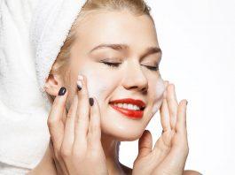 sữa rửa mặt trị mụn