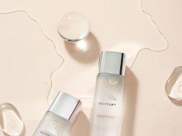 Thiết kế của dưỡng chất căng mướt da L Oréal Paris Revatalift Crystal Micro Essence rất sang trọng. (nguồn: Internet)