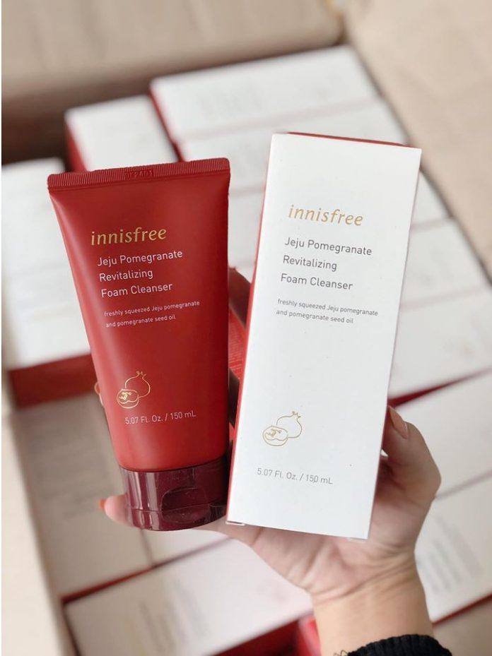 sữa rửa mặt ngăn ngừa lão hóa da Innisfree Jeju Pomegranate Revitalizing Foam Cleanser (ảnh: Internet)