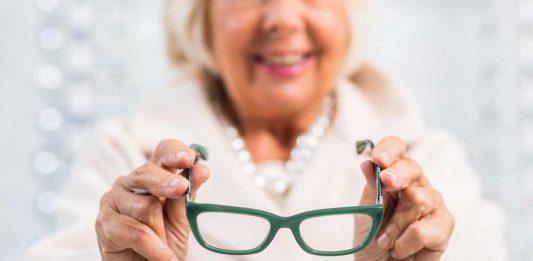 Thoái hóa điểm vàng là gì? Nguyên nhân và cách điều trị thoái hóa điểm vàng thoái hóa điểm vàng