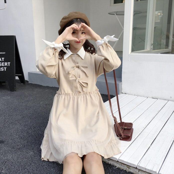 Váy babydoll sọc caro. (nguồn ảnh: internet) Váy babydoll sọc caro. (nguồn ảnh: internet)