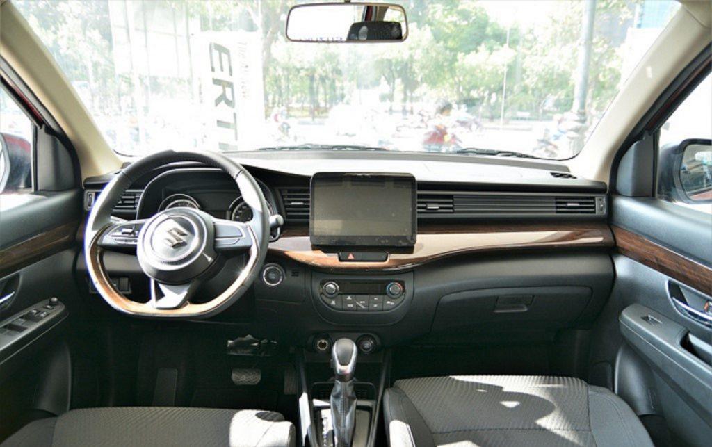 Nội thất Suzuki Ertiga 2020