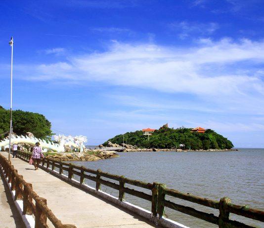 Hòn đá bạc