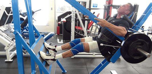 Máy tập chân swing squat.