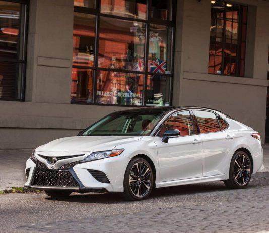 Toyota Camry có thiết kế theo kiểu trưởng thành. Ảnh: internet