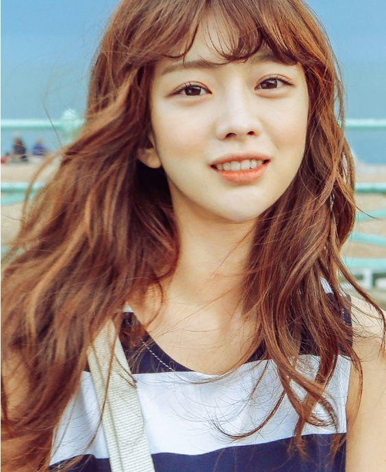 Màu nâu mật ong trẻ trung, năng động (Ảnh: Internet)