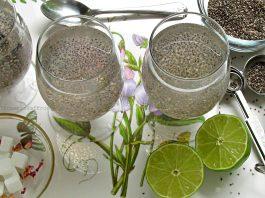 Cách sử dụng hạt chia đơn giản và đạt hiệu quả cao nhất Hạt chia pha nước chanh mật ong