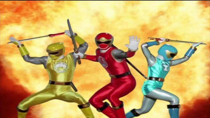 5 anh em siêu nhân