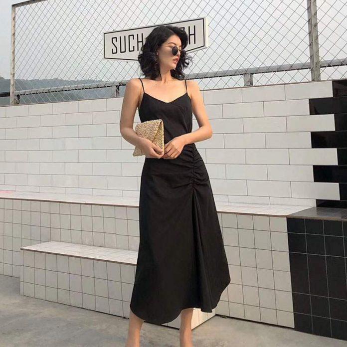 Váy hai dây! Kiểu váy cực xinh mà các nàng phải có trong mùa hè này.(Ảnh: Internet) Váy hai dây! Kiểu váy cực xinh mà các nàng phải có trong mùa hè này.(Ảnh: Internet)