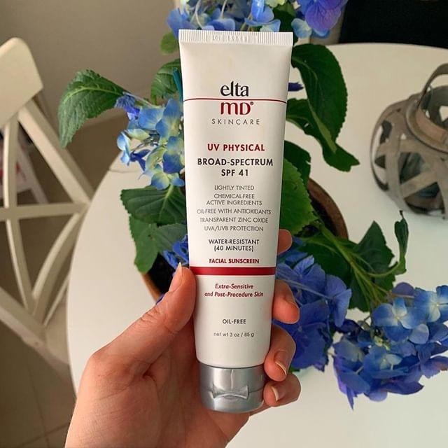 Thiết kế của kem chống nắng Elta MD UV Physical Broad-spectrum SPF 41 đơn giản nhưng tinh tế (Nguồn: Internet) Thiết kế của kem chống nắng Elta MD UV Physical Broad-spectrum SPF 41 đơn giản nhưng tinh tế (Nguồn: Internet)