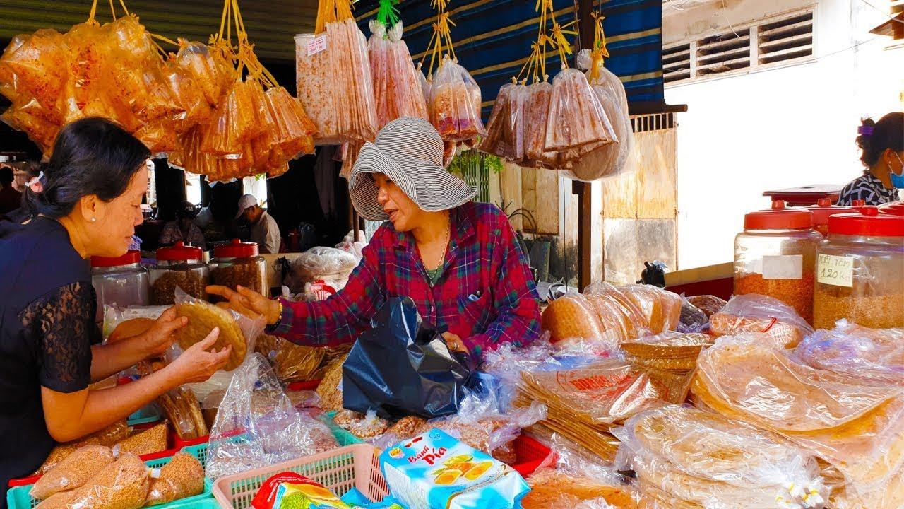 Bánh tráng Tây Ninh được bày bán ở nhiều hàng quán trong Khu du lịch (ảnh: internet)