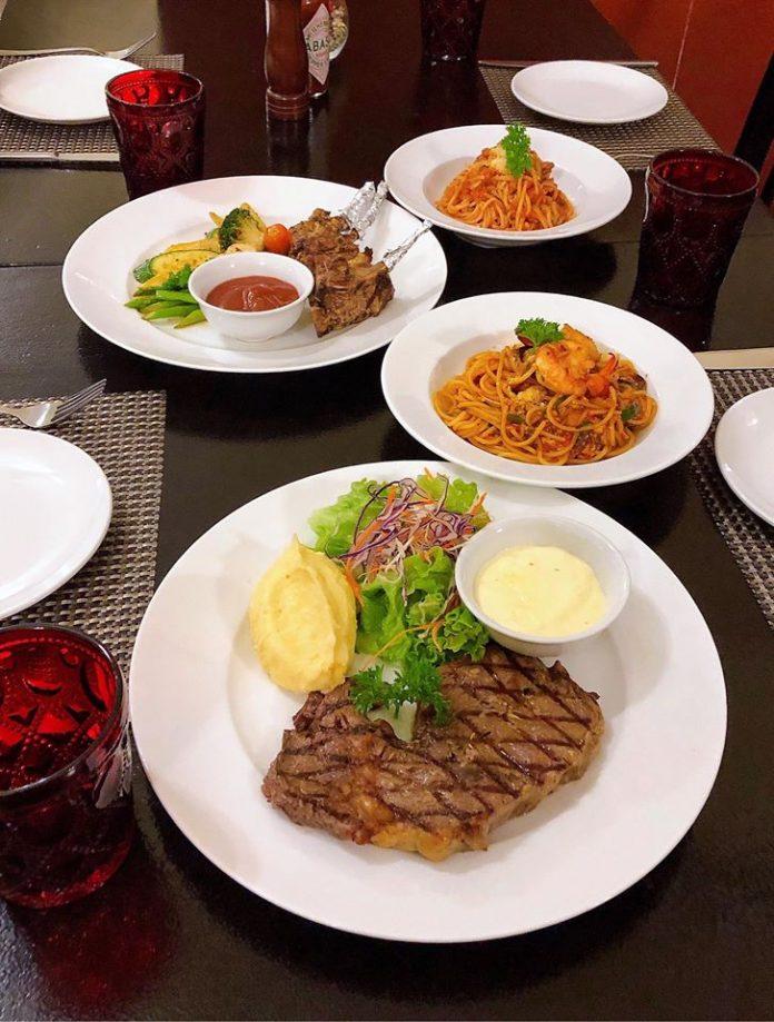 Món beefsteak ở đây được chế biến có hương vị rất đặc biệt (Nguồn: Facebook Quán ăn Ciao Vợ Đẹp - Sài Gòn)