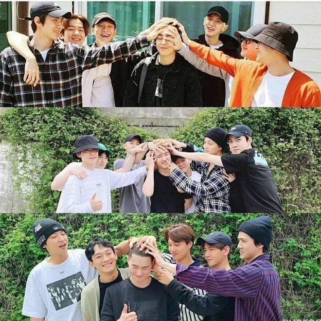 EXO chụp ảnh khi các thành viên lên đường nhập ngũ (ảnh : internet)