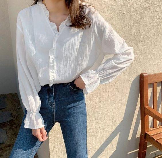 Áo blouse họa tiết nhúng bèo vừa thanh lịch vừa nữ tính Áo blouse họa tiết nhúng bèo vừa thanh lịch vừa nữ tính