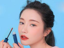 Cọ son của 3CE Velvet Lip Tint Neo-Retrolism Edition dạng mút bông thẳng thuôn dài. (nguồn: Internet)