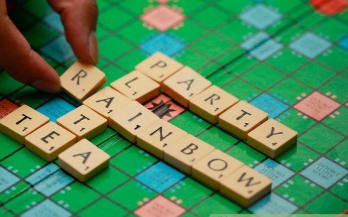 Lựa chọn chữ cái để ghép lại thành từ tiếng Anh đã học. (Ảnh: Internet)