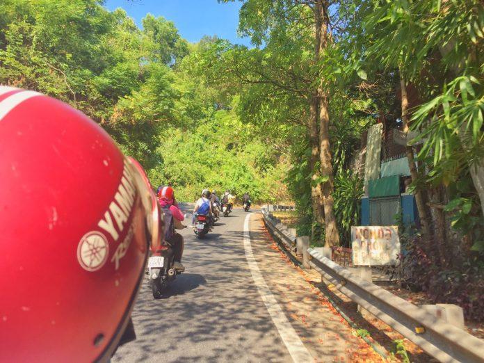 Đi xe máy đến đèo Hải Vân