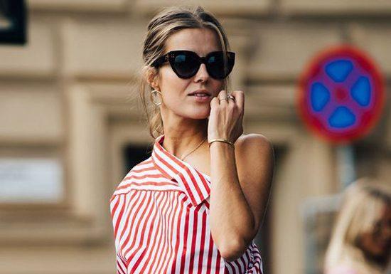 Hoặc khuy ngược sau đó kéo trễ vai như vậy (nguồn ảnh: Internet) Hoặc khuy ngược sau đó kéo trễ vai như vậy (nguồn ảnh: Internet)