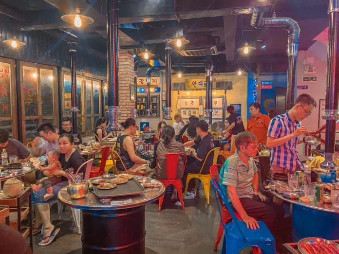 Không gian ở Bros BBQ mang lại phong cách Hàn Quốc đúng chuẩn (Nguồn: Facebook Bros BBQ)