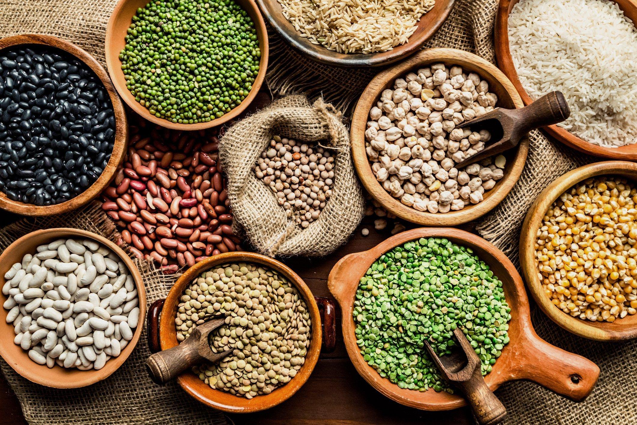 Các loại hạt và đậu chứa nhiều sắt và chất xơ ngăn ngừa nổi mụn (Nguồn: Internet).