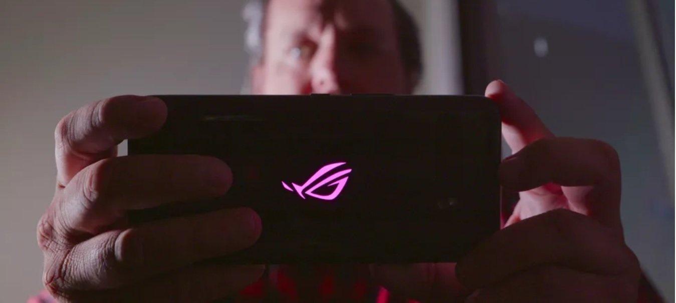 Đánh giá Asus ROG Phone 3: Xứng danh điện thoại chơi game mạnh mẽ nhất từ trước đến nay