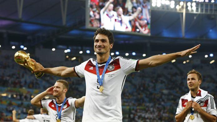 Có ý kiến cho rằng Hummels thời điểm ấy như một "Libero" như hoàng đế Franz Beckenbauer đã từng (Nguồn : Internet).