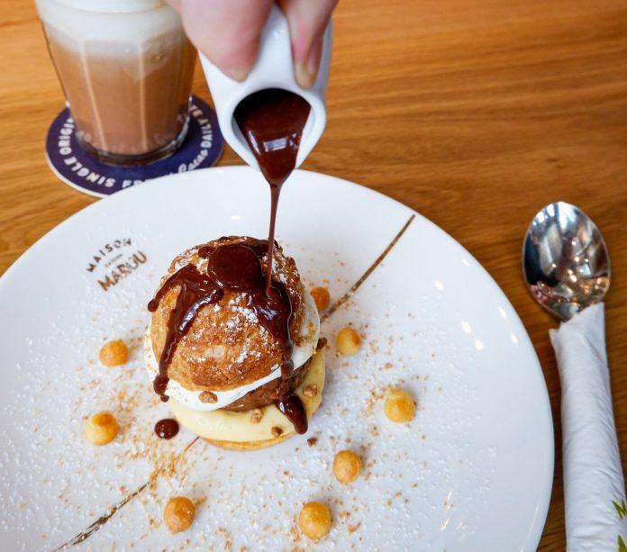 Bánh ngọt được trang trí bắt mắt, ngon miệng (Nguồn: Facebook Maison Marou Saigon)