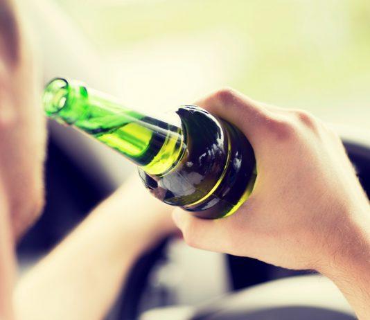 Nước uống tăng lực liệu có gây nghiện? Những điều cần biết và cách phòng tránh Nghiện nước tăng lực (Ảnh: Internet)