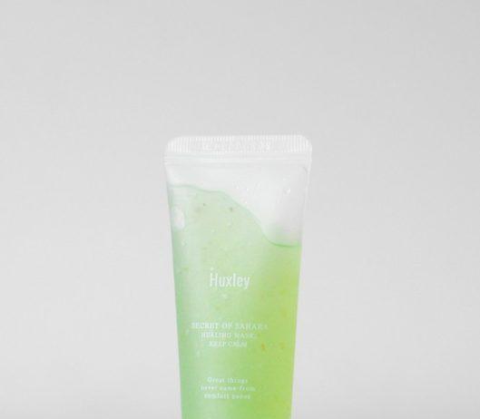 Review mặt nạ cấp ẩm, làm dịu, phục hồi da Huxley Healing Mask Keep Calm: Hiệu quả ngay từ lần đầu sử dụng Tuýp mặt nạ nổi bật với tông màu xanh lá nhạt ngọt ngào trong suốt. (Ảnh: Internet)