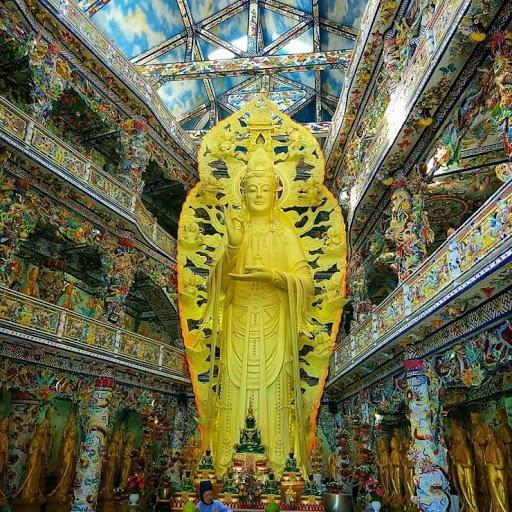 Bức tượng Quan Thế Âm Bồ Tát được làm bằng bê tông cao nhất Việt Nam ( nguồn: Internet )