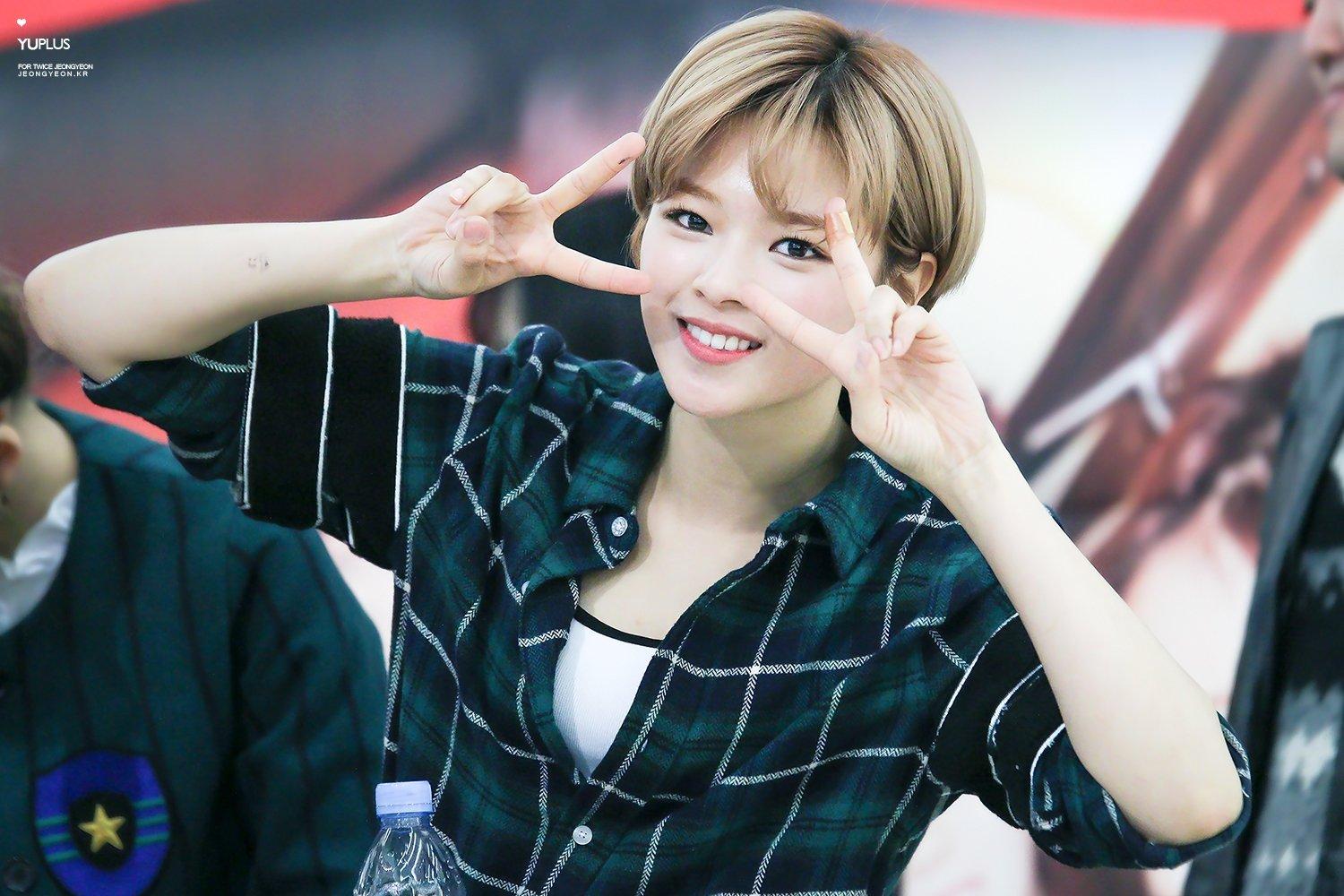 Jeongyeon. Twice Jeongyeon. Чонен твайс 2020. Ю чонён twice. Twice Jeongyeon 2021.