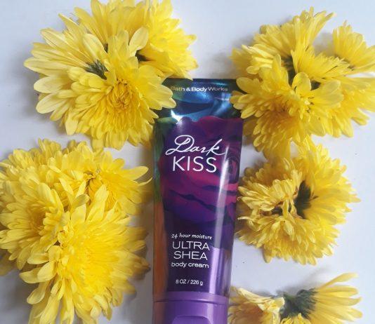 Review kem dưỡng thể Bath & Body Works Dark Kiss Ultra Shea Body Cream (ảnh: BlogAnChoi).