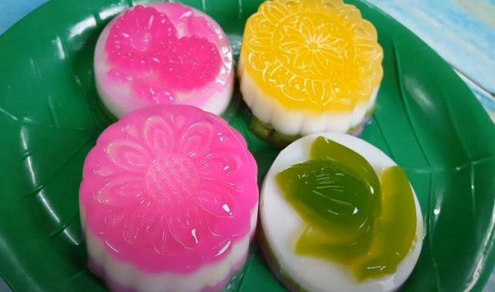 Trình bày món bánh trung thu rau câu nhân flan ra đĩa (Nguồn: Góc Bếp Nhỏ