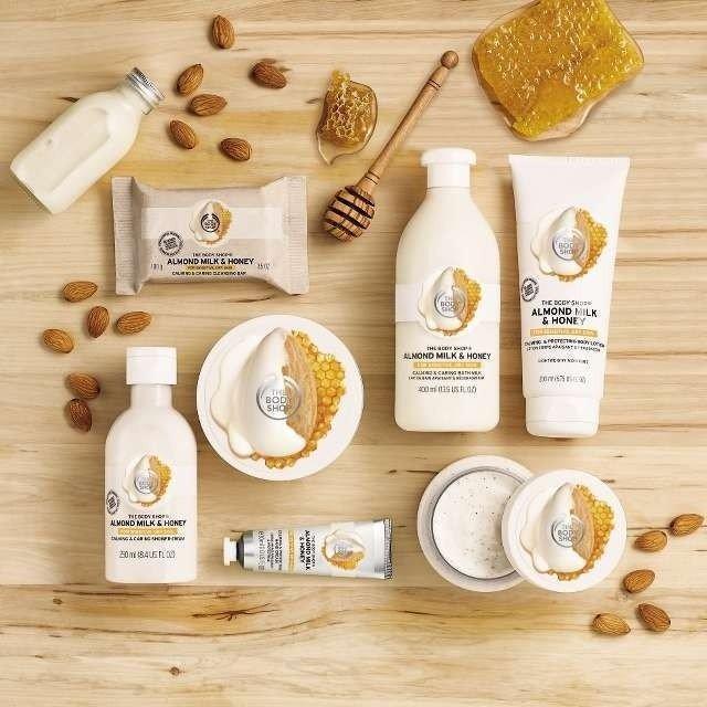 Các sản phẩm trong dòng dưỡng da Almond Milk and Honey của nhà The Body Shop (nguồn: Internet)